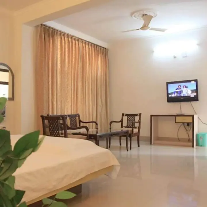 Алвар: Hotel Inderlok