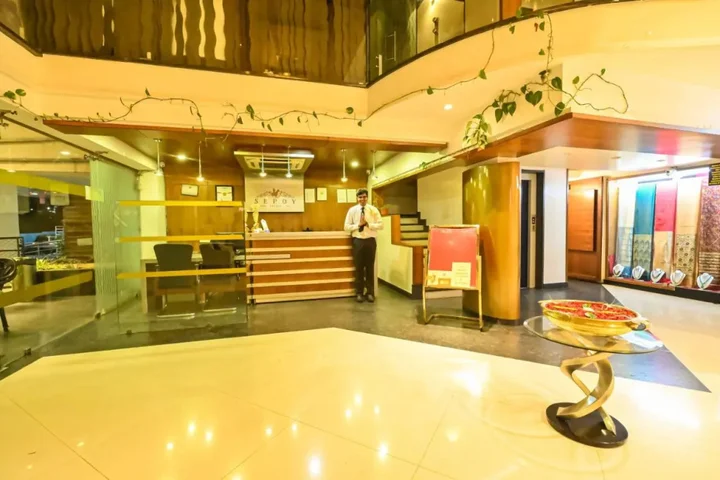 Майсур: OYO 1711 Hotel Sepoy Grande