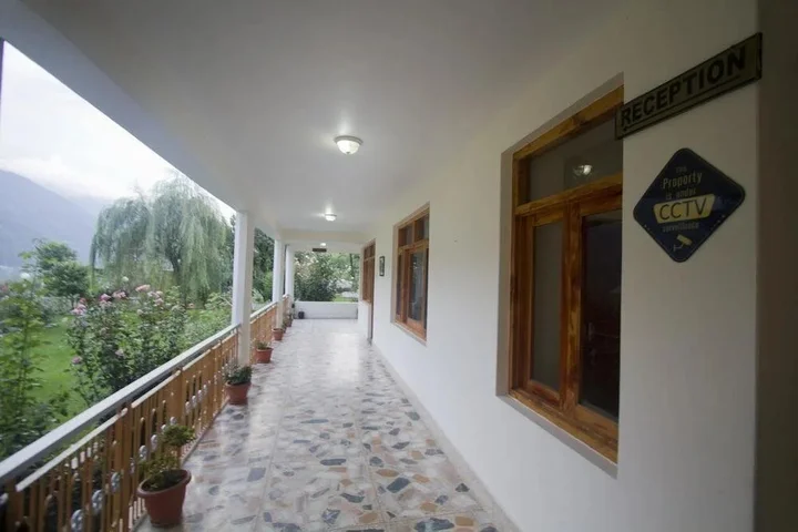 Манали: OYO 1882 Mountain View Cottage