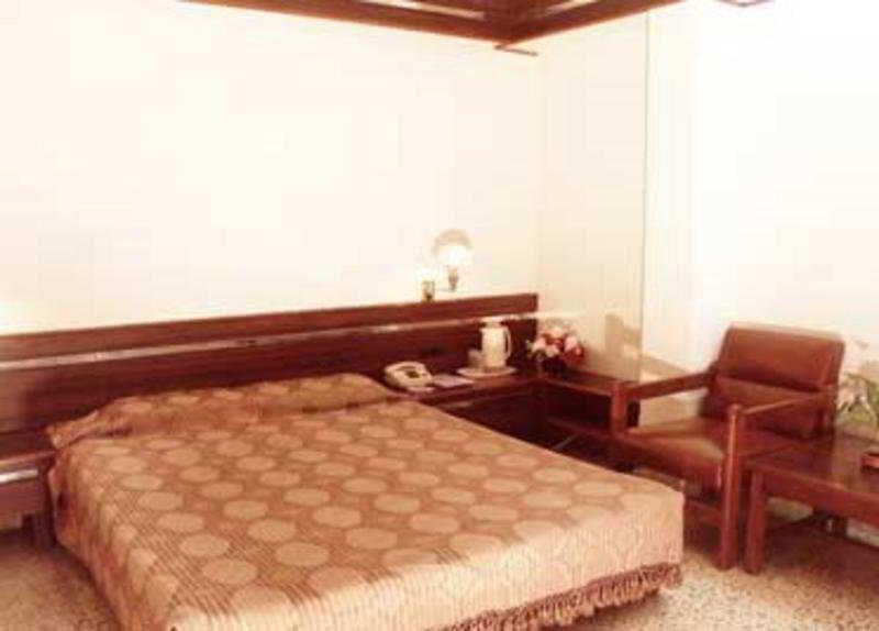 Пуна: Hotel Woodland