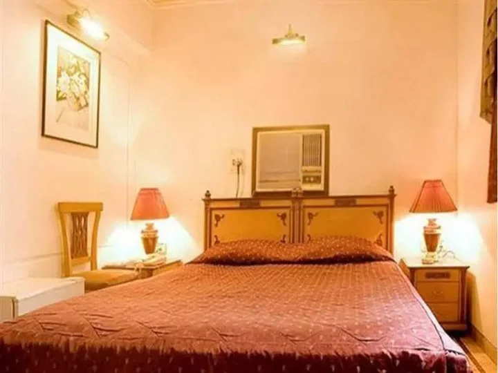 Мумбаи: Hotel Benzy Palace