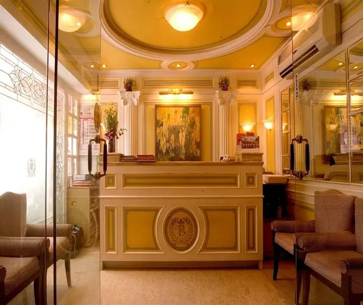 Мумбаи: Hotel Benzy Palace