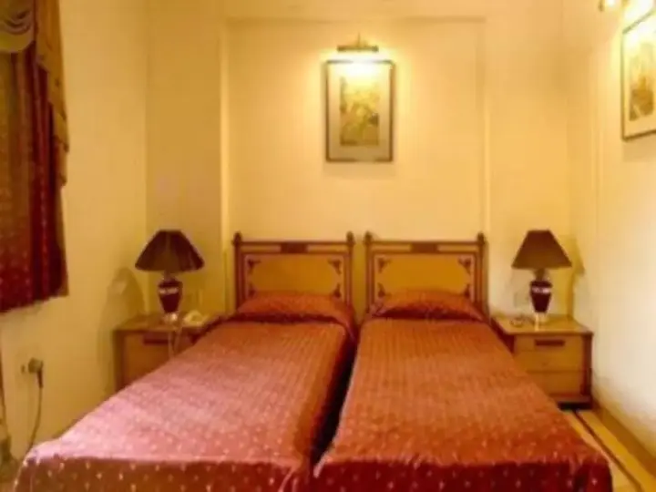 Мумбаи: Hotel Benzy Palace