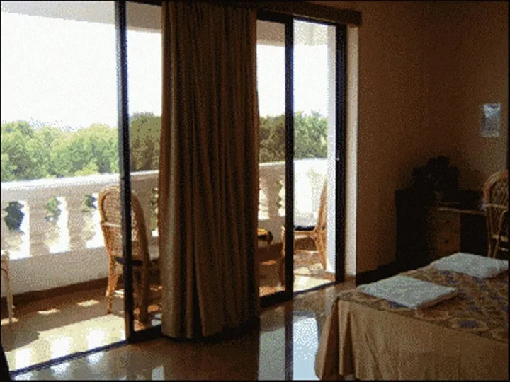 Кавелоссим: Mobor Beach Resort