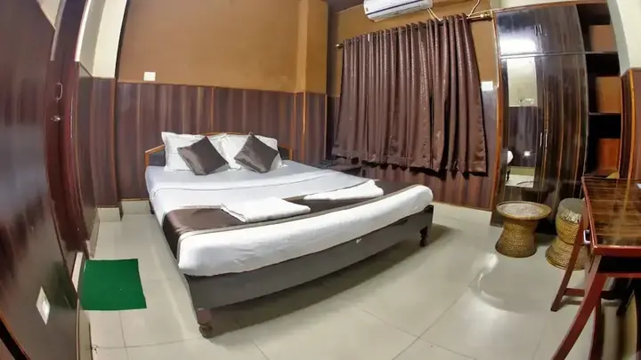 Гувахати: Om Shree Residency