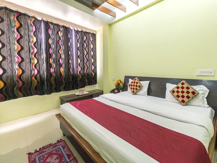 Гувахати: Om Shree Residency