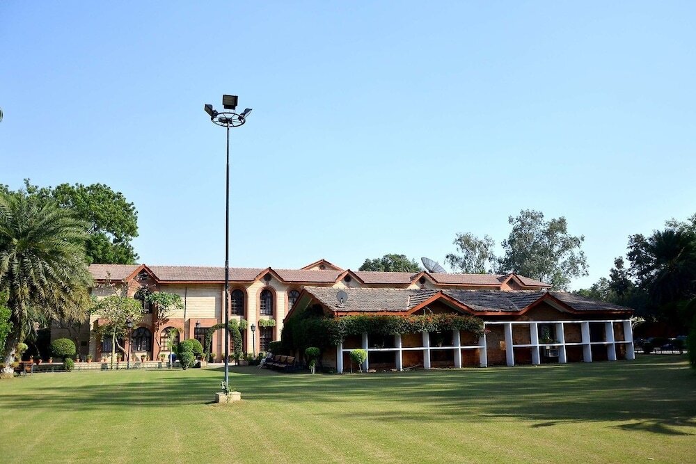 Нью-Дели: Ashok Country Resort