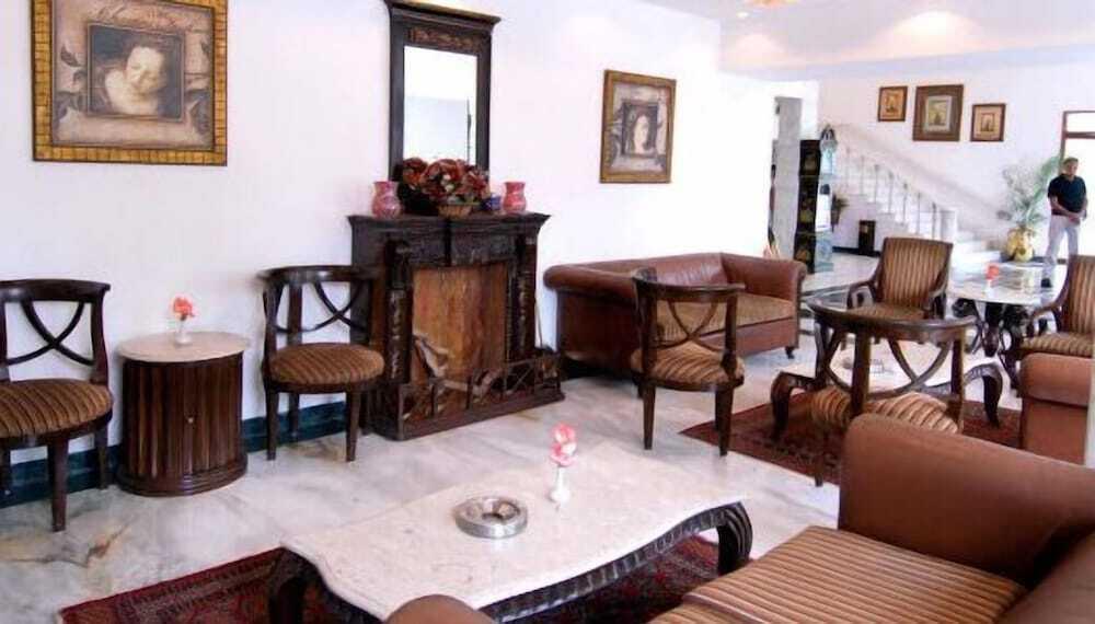 Нью-Дели: Ashok Country Resort