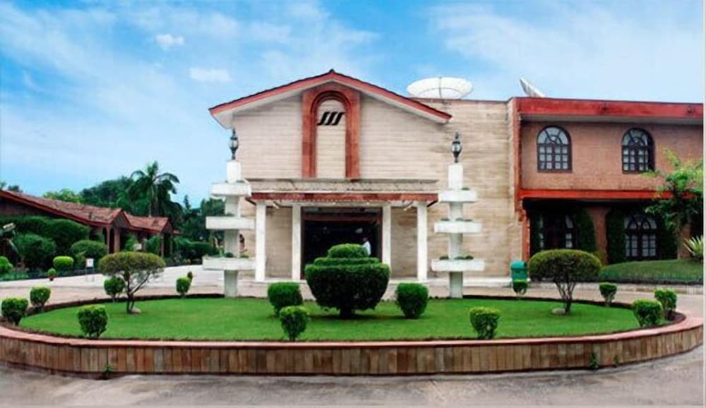 Нью-Дели: Ashok Country Resort