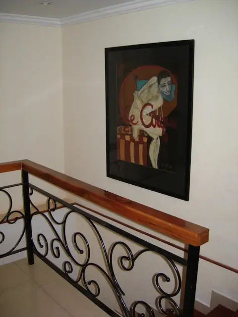 carousel image 4
