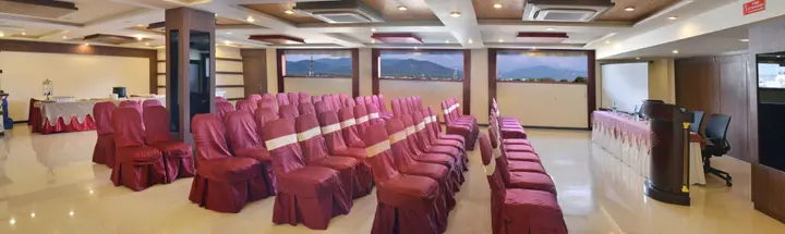 Наинитал: Devashish Hotel