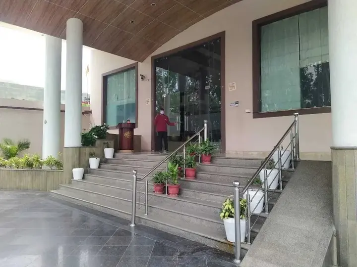 Наинитал: Devashish Hotel