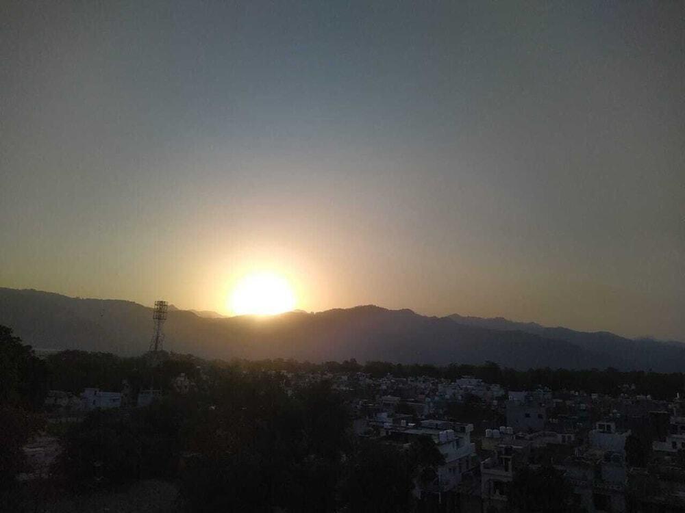 Наинитал: Devashish Hotel