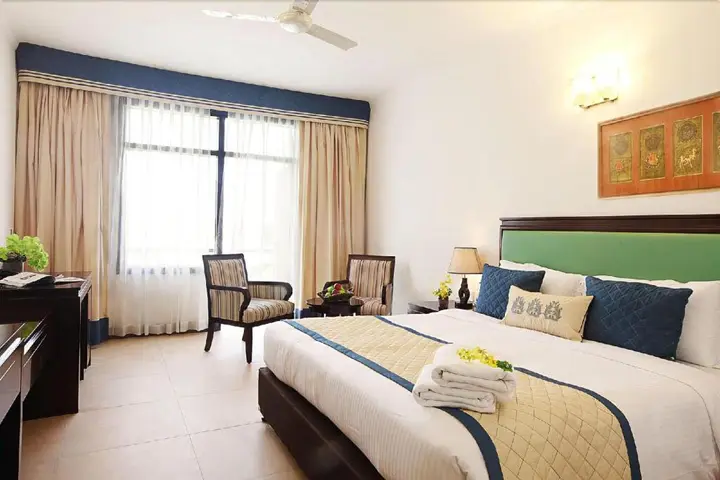 Шахджаханпур: Treehouse Sunrise Resort Neemrana