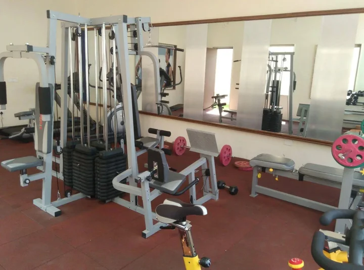 Шахджаханпур: Treehouse Sunrise Resort Neemrana