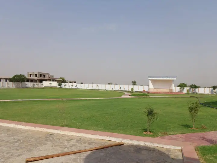 Шахджаханпур: Treehouse Sunrise Resort Neemrana