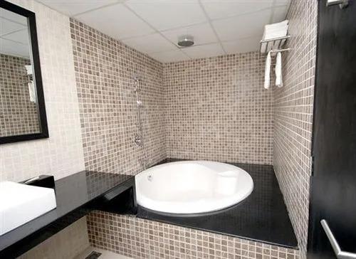 Пуна: Clarks Inn Suites Pune