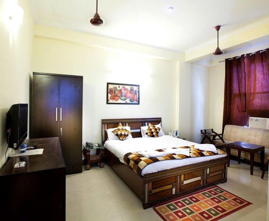 Нойда: OYO 311 City Stay Hotel