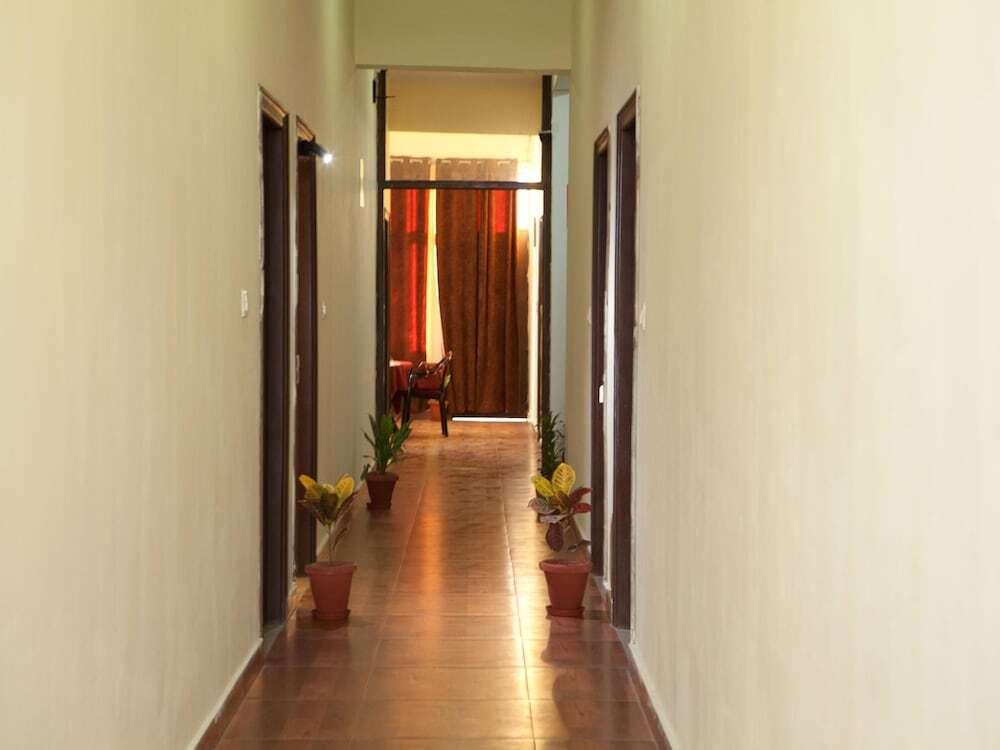 Нойда: OYO 311 City Stay Hotel