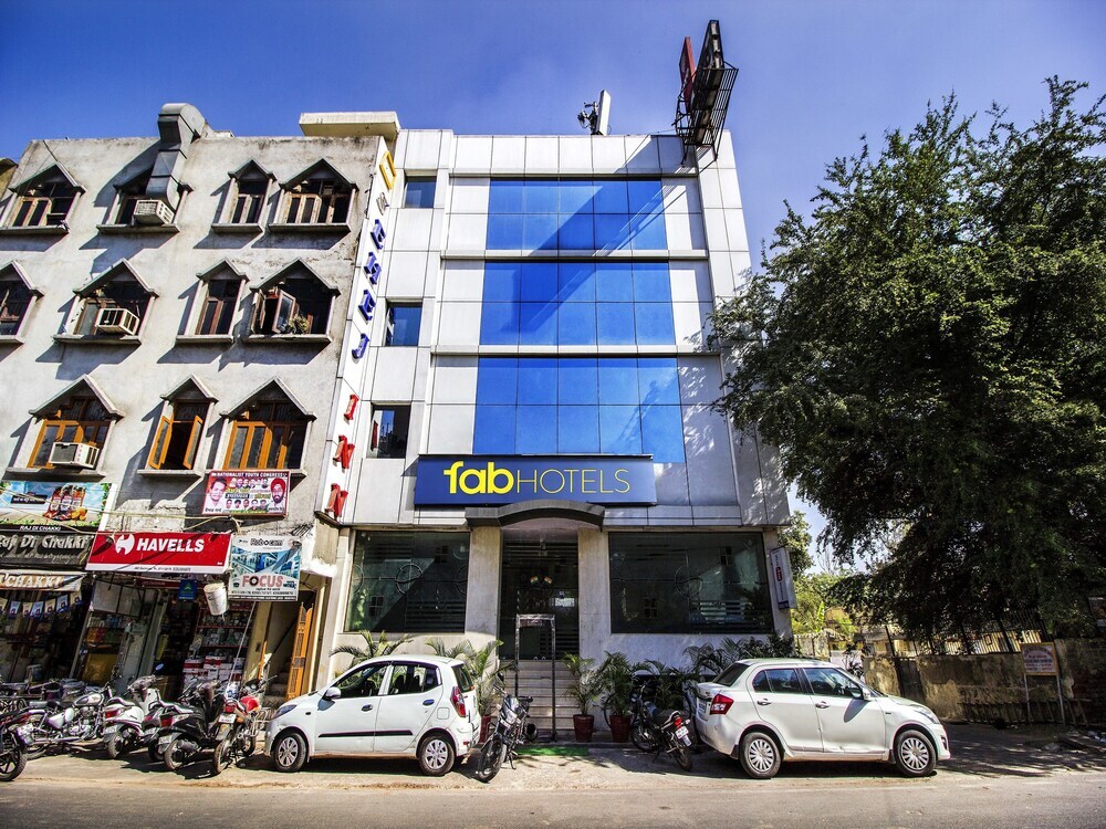Нью-Дели: FabHotel Sehej Inn Karol Bagh