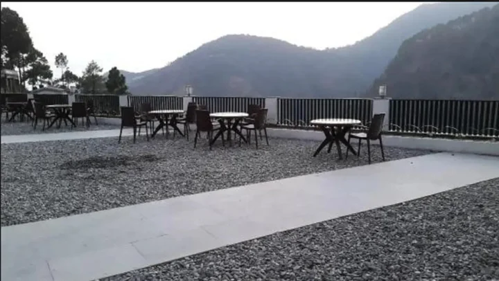 Наинитал: Sterling Nainital