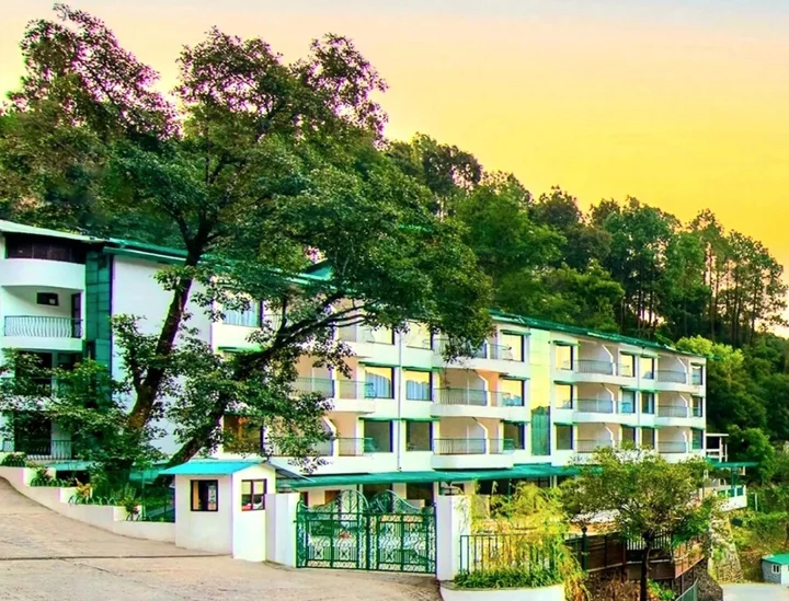 Наинитал: Sterling Nainital
