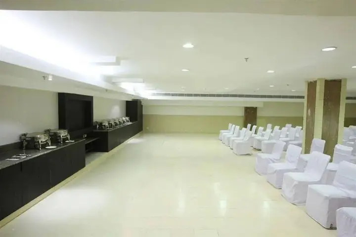 Нью-Дели: Parkland Grand Kapashera