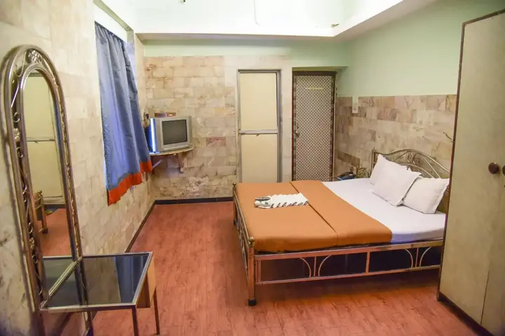 Мумбаи: Evergreen Hotel