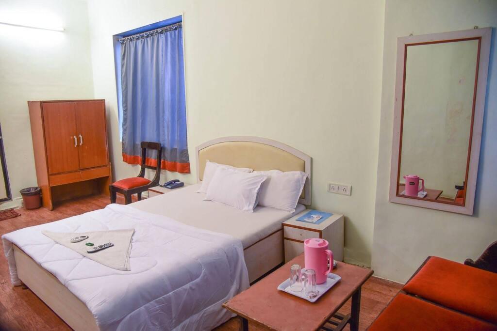 Мумбаи: Evergreen Hotel
