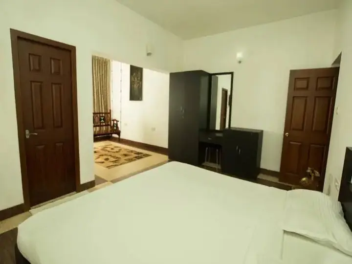 Ути: Mount 'n' Mist Hotel