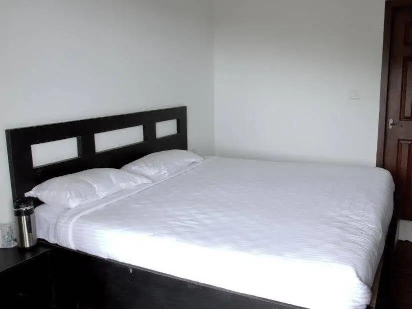 Ути: Mount 'n' Mist Hotel