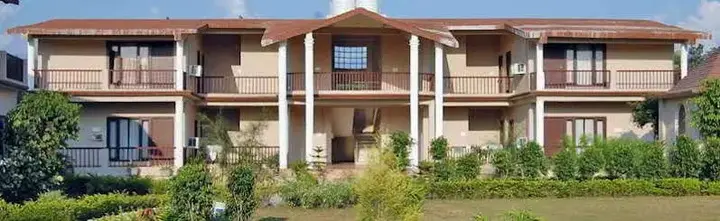 Наинитал: Clarks Inn Corbett Resort & SPA Corbett