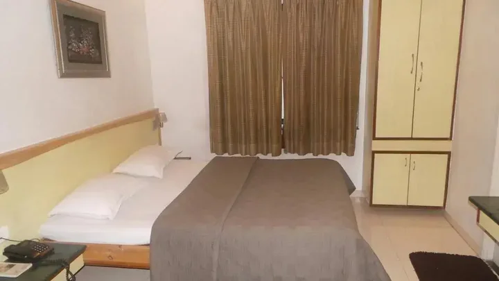 Пуна: Hotel Parichay