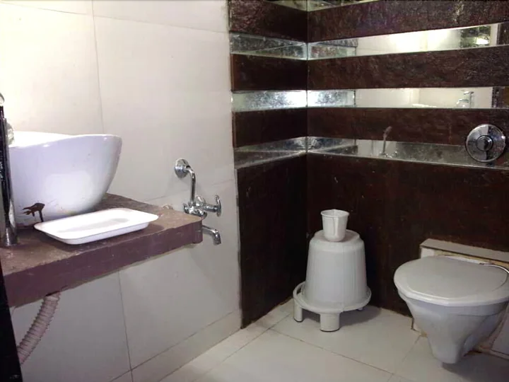 Сурат: Purohit S Hotel Raj