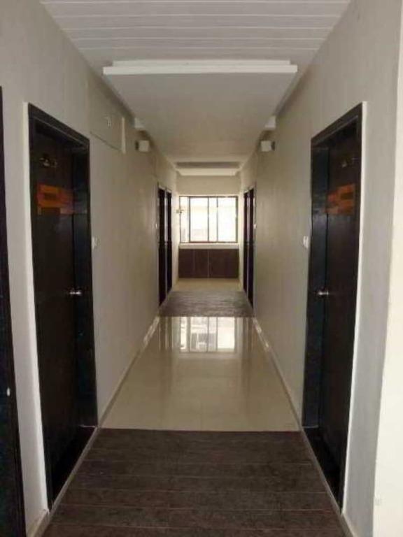 Сурат: Purohit S Hotel Raj