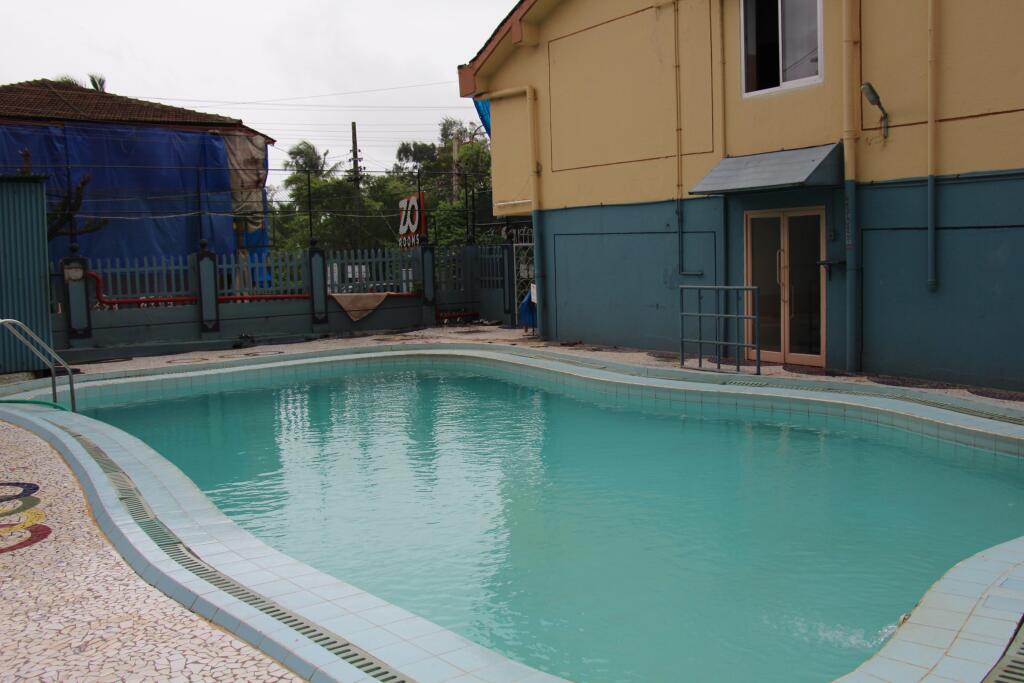 Кандолим: Holiday Beach Resort