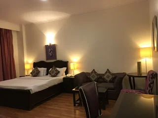 Нью-Дели: Claremont KNY Hotel