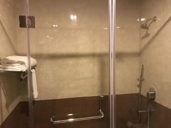 Нью-Дели: Claremont KNY Hotel