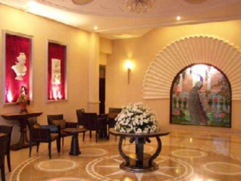 Нью-Дели: Claremont KNY Hotel