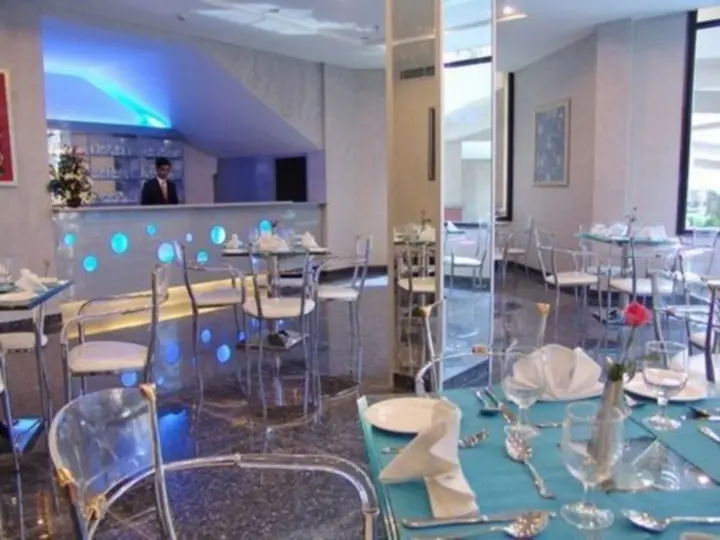 Нью-Дели: Claremont KNY Hotel