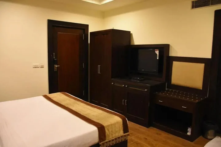 Нью-Дели: Parkland Kailash Colony