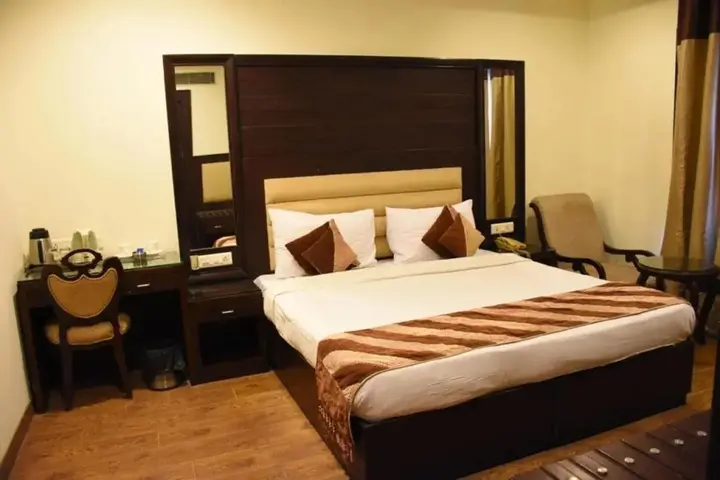 Нью-Дели: Parkland Kailash Colony