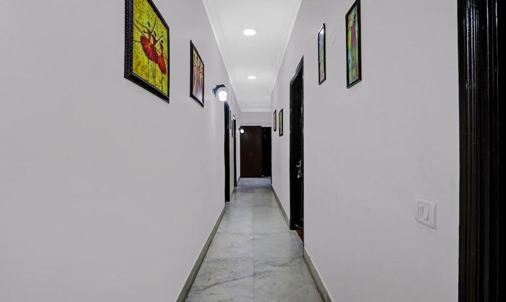 Нью-Дели: Oyo 15954 Connaught Mews