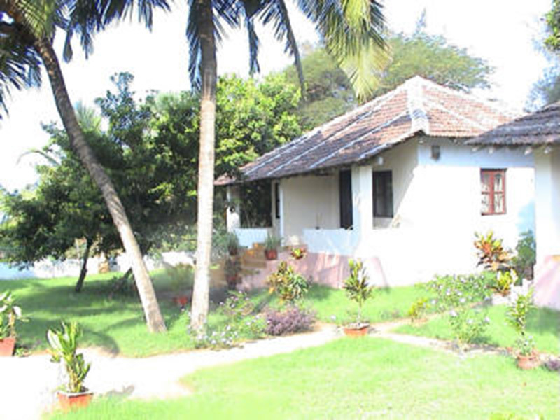 Верем: Sea View Cottages