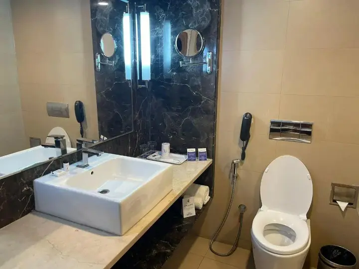 Какинада: Hotel Paradigm Sarovar Portico Kakinada