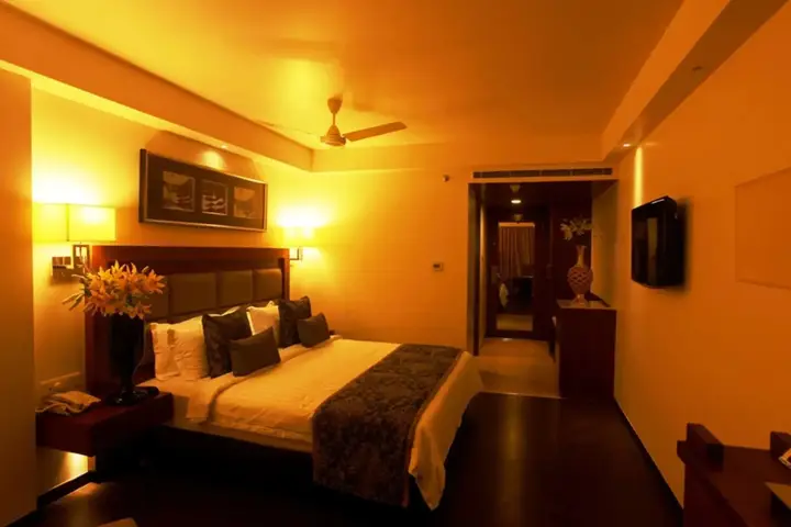 Hotel Paradigm Sarovar Portico Kakinada — фото 1