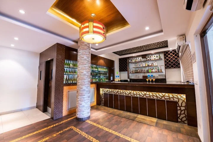 Нашик: The Ren Hotels