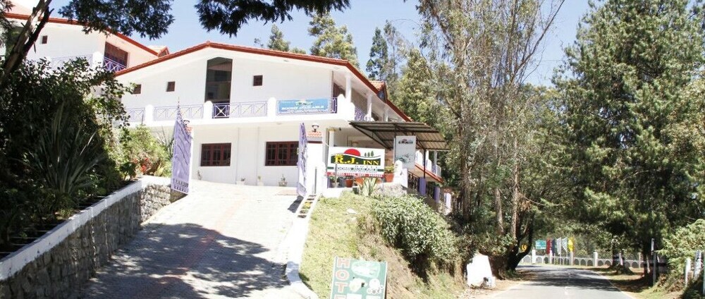 Ути: RJ Inn Ooty