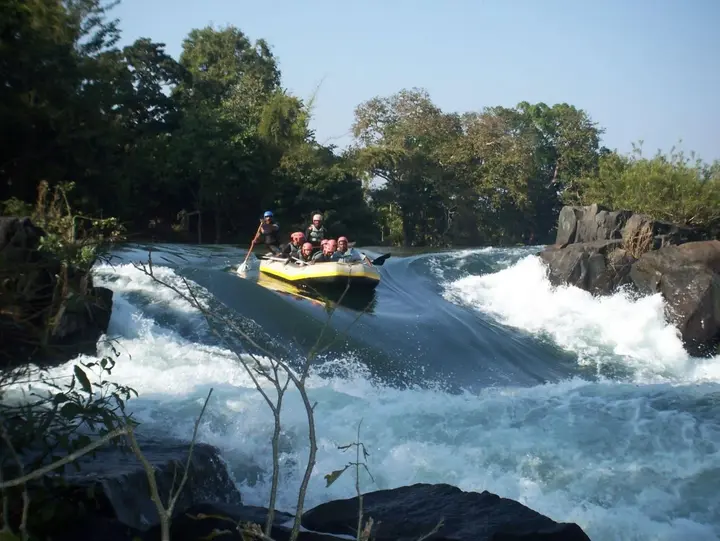 Лонда: Bison River Resort