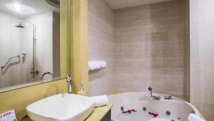Джвалапур: Lakshya's Hotel